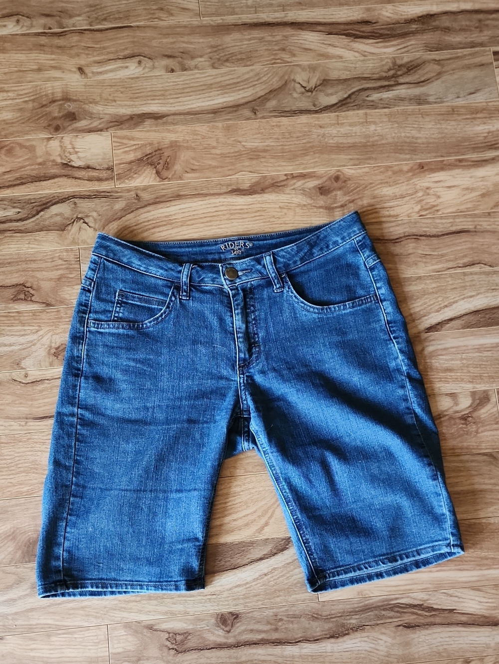 Riders by Lee Dark Blue Denim Bermuda Shorts Size 8
